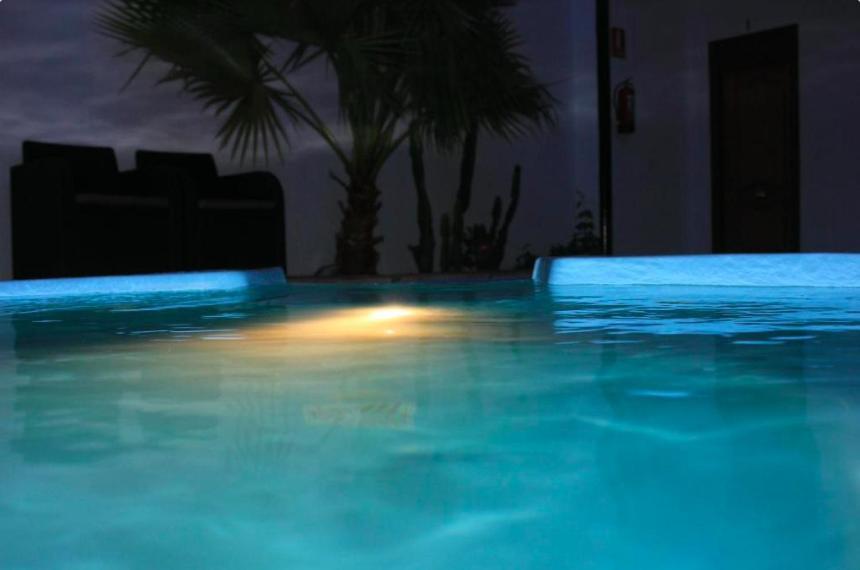 Casa Patio Las Palmeras Cordoba Con Piscina ภายนอก รูปภาพ